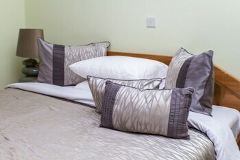 Alma House Hotel