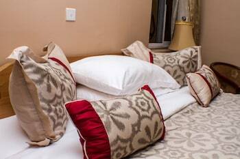 Alma House Hotel