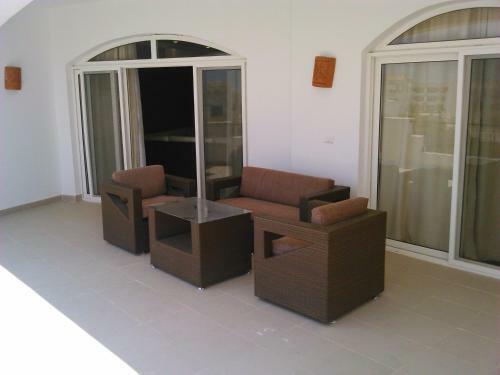 Three-bedroom Apartment At Louly Beach Resort