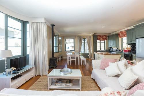The Majestic Apartment