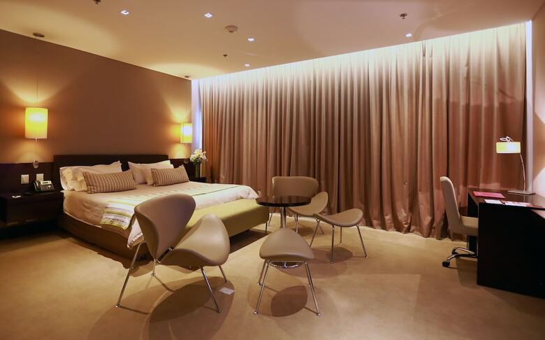 Hotel Y Casino Del R�o General Roca