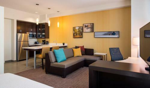 Hotel Residence Inn By Marriott Calgary South