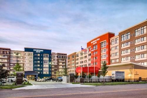 Hotel Courtyard By Marriott Calgary South