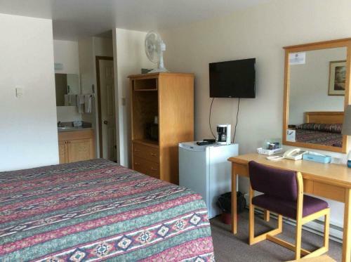 The Chalet Motel