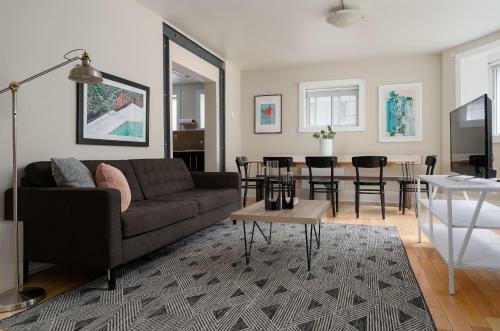 Avenue Lincoln Apartments
