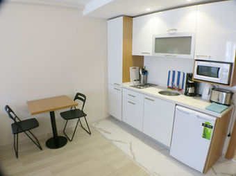 Holas Apartments