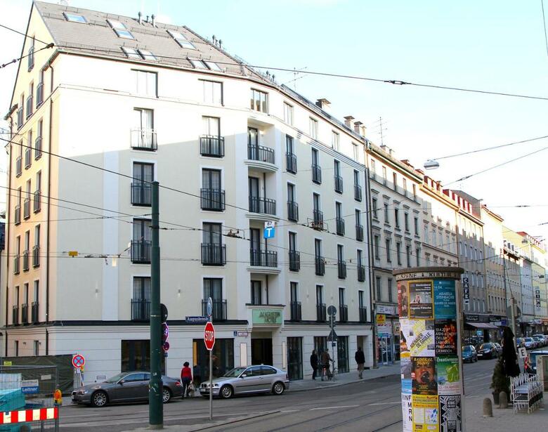 Augusten Hotel