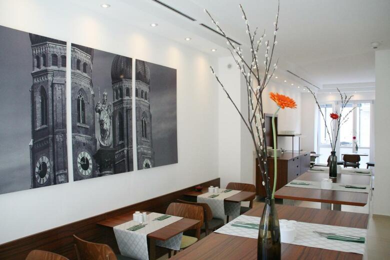Augusten Hotel