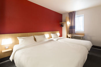 Hotel B&B H�tel Maurepas