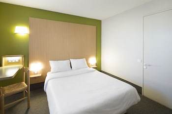 Hotel B&B H�tel Maurepas