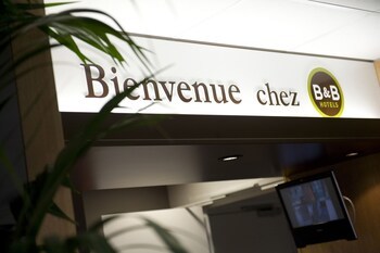 Hotel B&B H�tel Maurepas