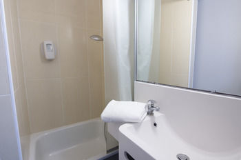 B&B Hotel Clermont Gerzat (2)