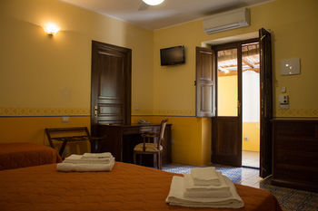Hostal Hotel Arcangelo - Salina