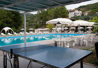 Hostal Villaggio Parco Elena