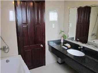 Truong Giang Hotel
