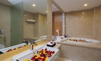 Paradise Saigon Boutique Hotel