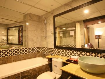 Gia Bao Grand Hotel