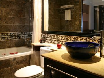 Gia Bao Grand Hotel