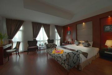 Gia Bao Grand Hotel
