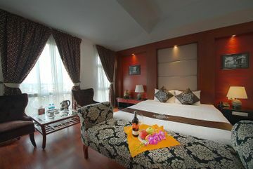 Gia Bao Grand Hotel