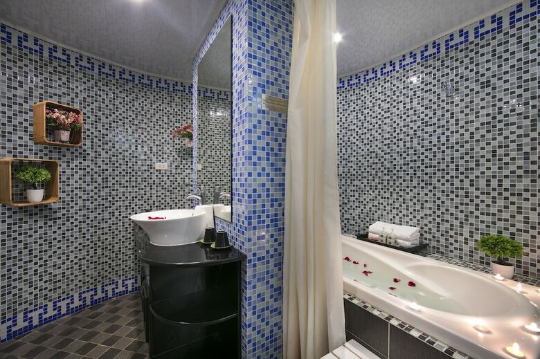 Hanoi Emotion Hotel