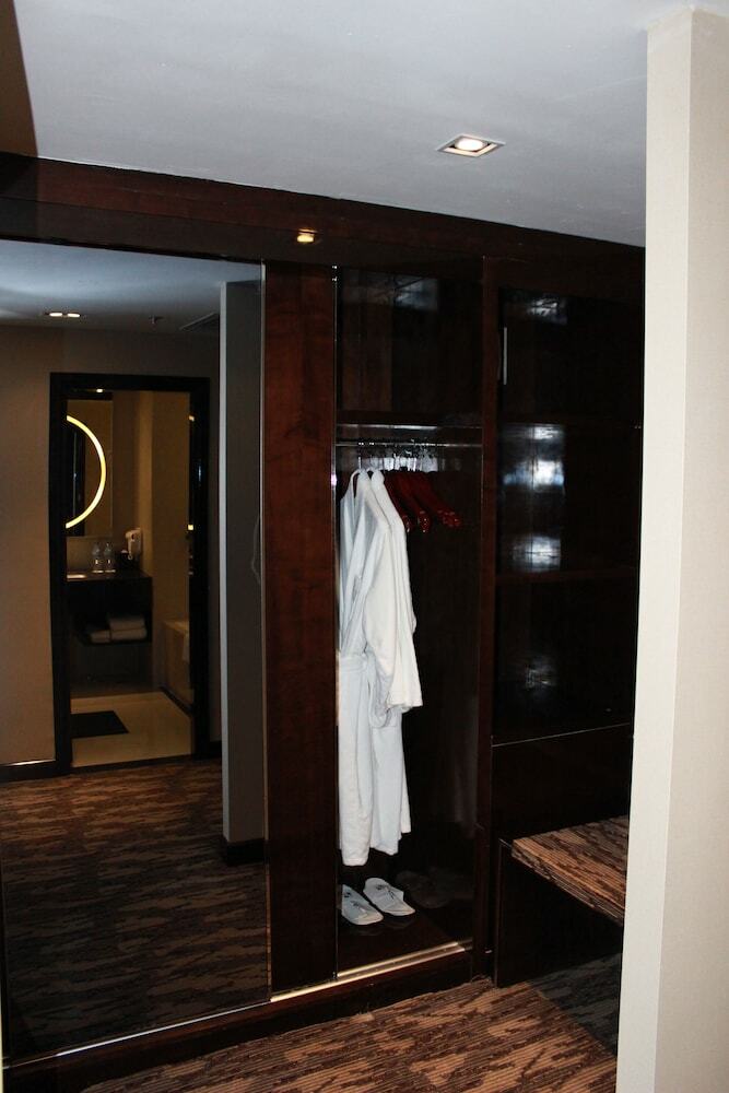 Swiss-belhotel Harbour Bay