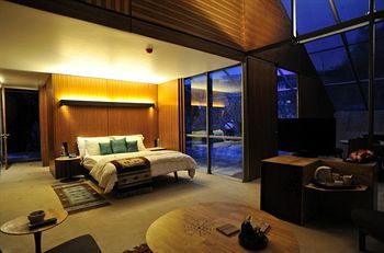 Mana Hotel