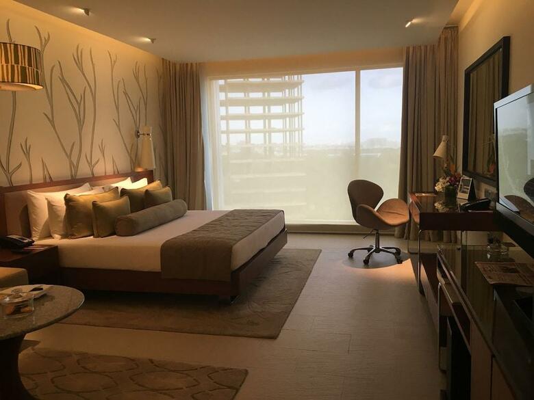 Hotel Vivanta By Taj Yeshwantpur