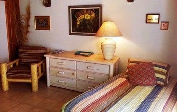 Sam Hughes Inn Bed And Breakfast