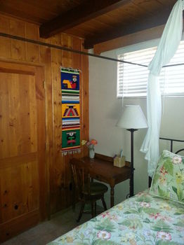 Sam Hughes Inn Bed And Breakfast