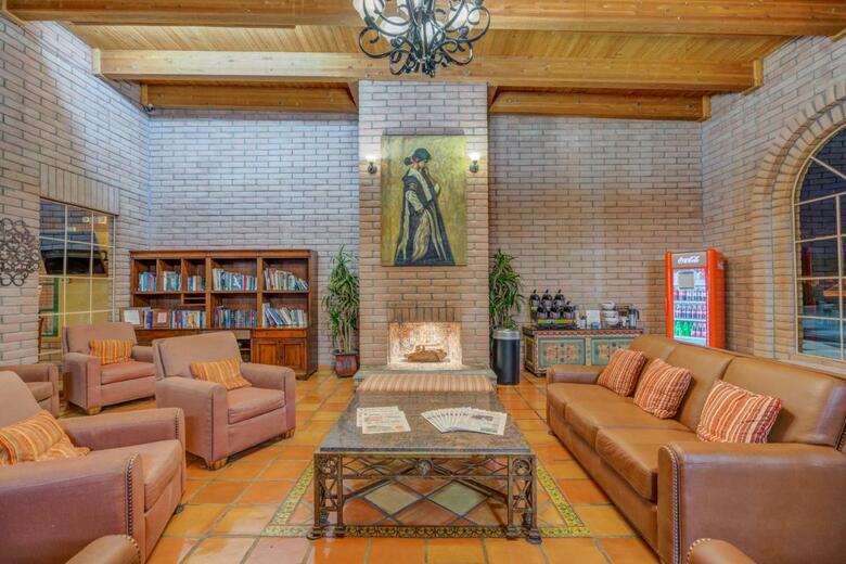 Hotel Sierra Suites