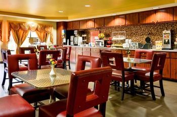 Hotel Red Roof Inn & Suites Savannah Gateway