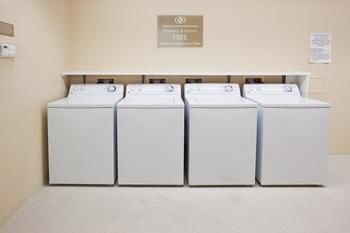 Hotel Candlewood Suites Savannah Airport