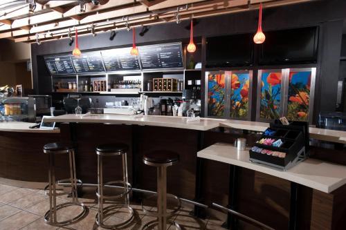 Hotel Courtyard By Marriott Evansville East