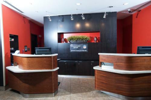 Hotel Courtyard By Marriott Evansville East