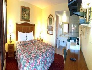 Motel Travelodge Fullerton Near Anaheim