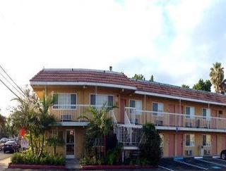 Motel Travelodge Fullerton Near Anaheim