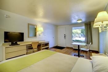 Motel 6 Baltimore West