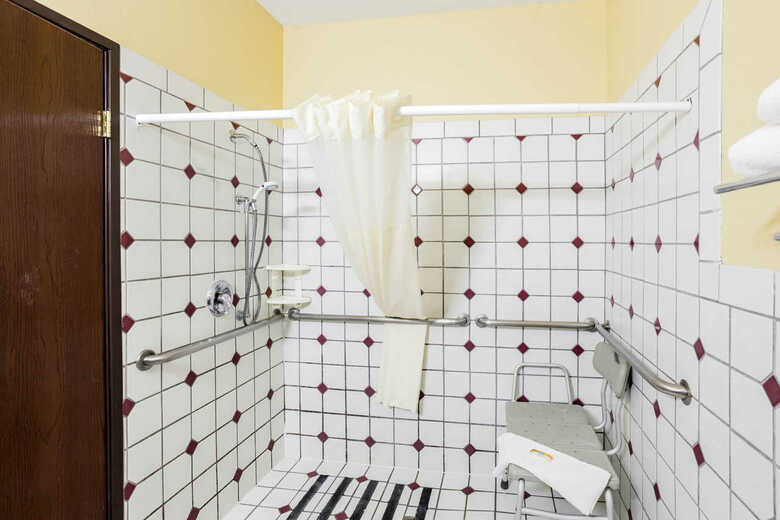 Hotel Quality Inn & Suites
