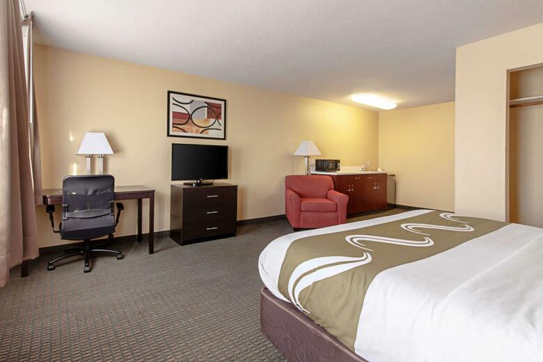 Hotel Quality Inn & Suites
