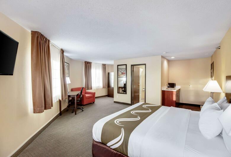 Hotel Quality Inn & Suites
