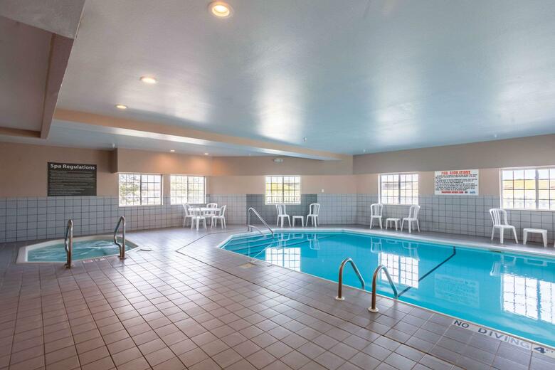 Hotel Quality Inn & Suites