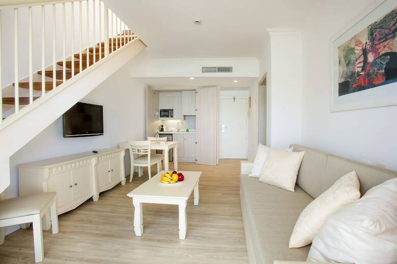 Aparthotel Viva Cala Mesquida Resort & Spa
