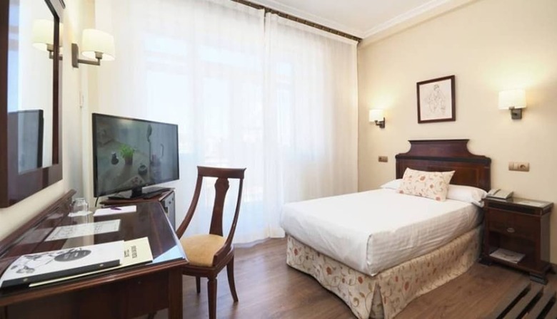 Hotel R�as Bajas