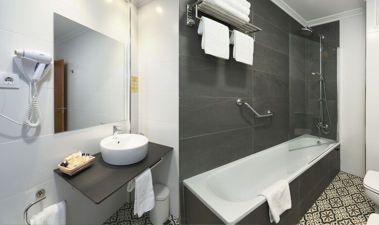Hotel R�as Bajas
