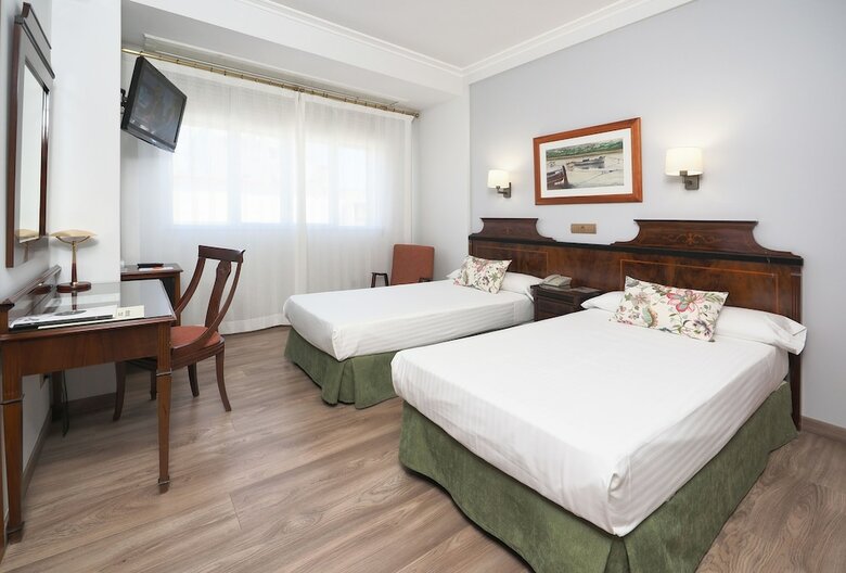 Hotel R�as Bajas