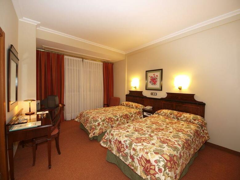 Hotel R�as Bajas