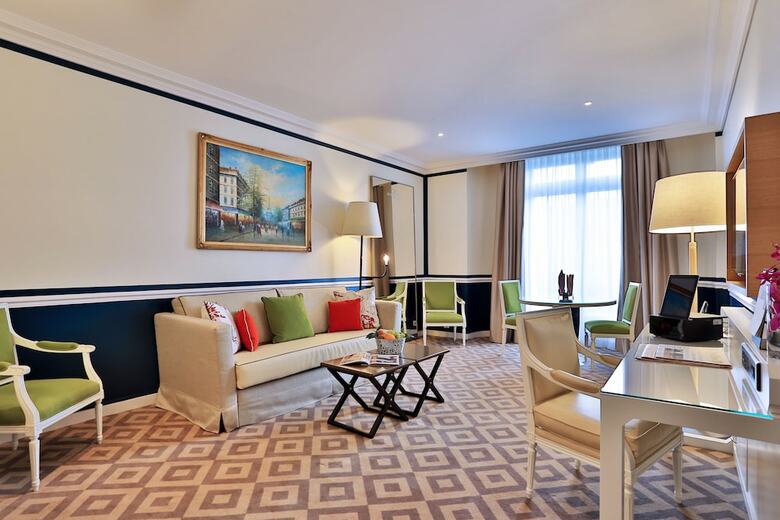 Hotel Le Claridge Champs-elysees Fraser Suites