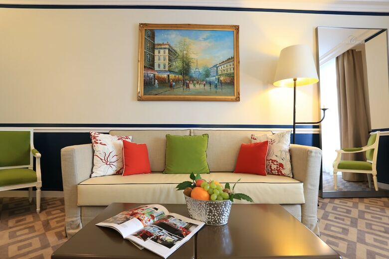 Hotel Le Claridge Champs-elysees Fraser Suites