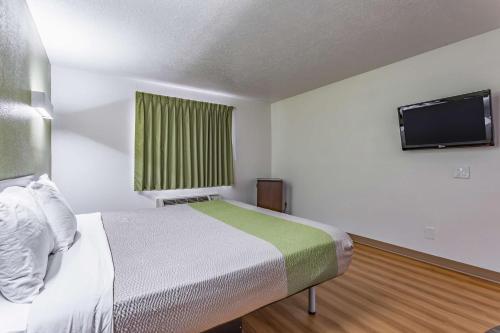 Motel 6 Santa Fe Central